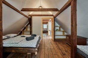 3 habitaciones y muebles diferentes