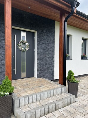 Apartment | Exterior - Villa in Doksy With Barbecue (Doksy)