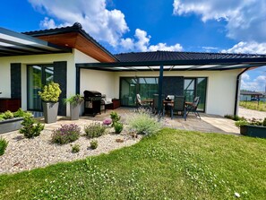 Apartment | Exterior - Villa in Doksy With Barbecue (Doksy)