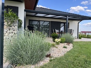 Apartment | Terrace/patio - Villa in Doksy With Barbecue (Doksy)