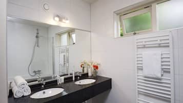 House | Bathroom