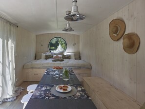 Villa | 7 bedrooms - Villa in Prague by the Beach (Manetín)