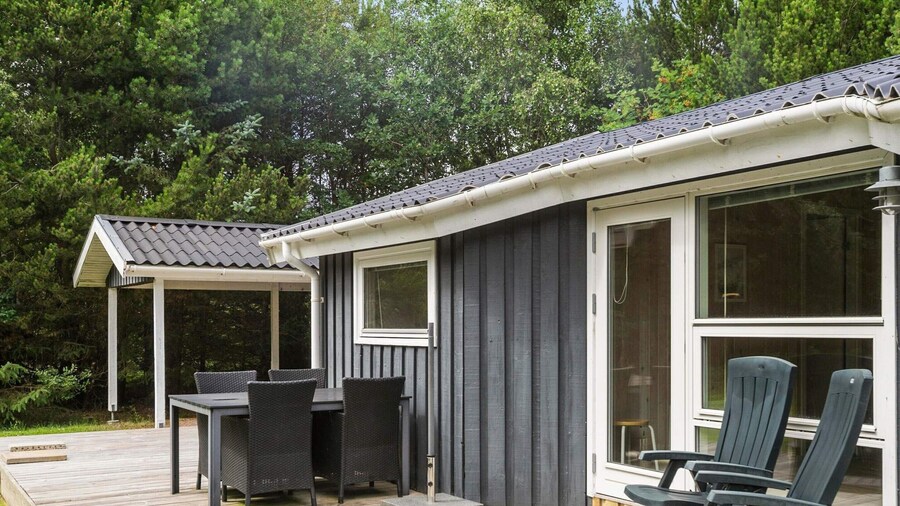 Holiday Home With Spacious Garden