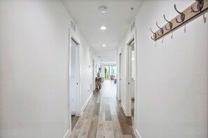 Interior - Bright, Beachy & Luxurious 3-bedroom condo with 3 full baths for every room. (Madeira Beach)