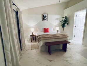 3 sovrum, skrivbord, strykjärn/strykbräda och gratis wi-fi