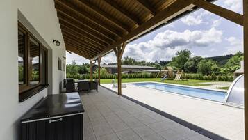 Villa | Pool | Indoor pool, outdoor pool