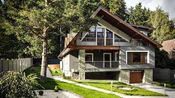 Villa | Exterior
