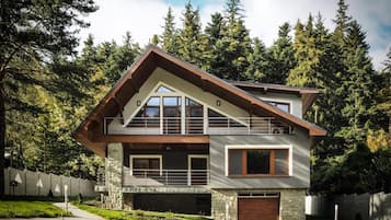Villa | Exterior