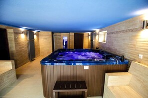 Villa | Interior - Villa in Frenstat Near Ski Resorts & Jacuzzi (Frenstat pod Radhostem)