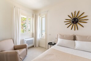 5 bedrooms, iron/ironing board, free WiFi, bed sheets