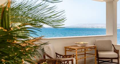 Villa Plemmiria by the Sea by Wonderful Italy