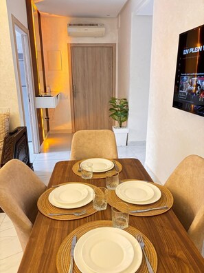 Dining - COSY and pleasant apartment near the center of Guéliz (Marrakech)