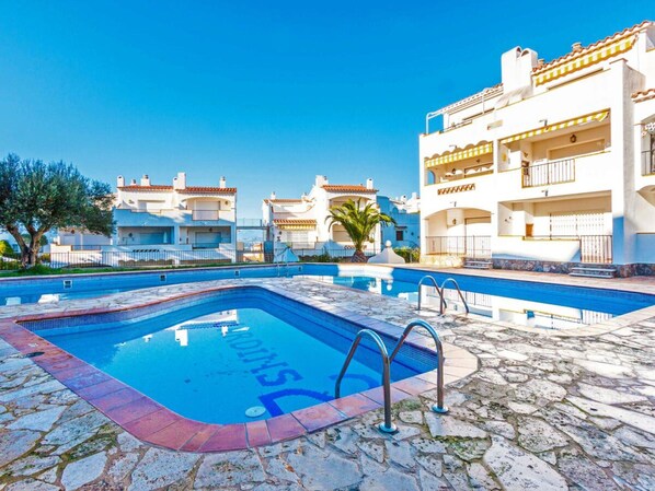 Apartment | Pool - Apartment in Rosas Near Playa de Roses (Roses)