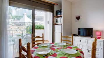 Apartment | Dining
