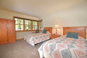 2 bedrooms - Rustic One Bedroom Cabin (Mazama)