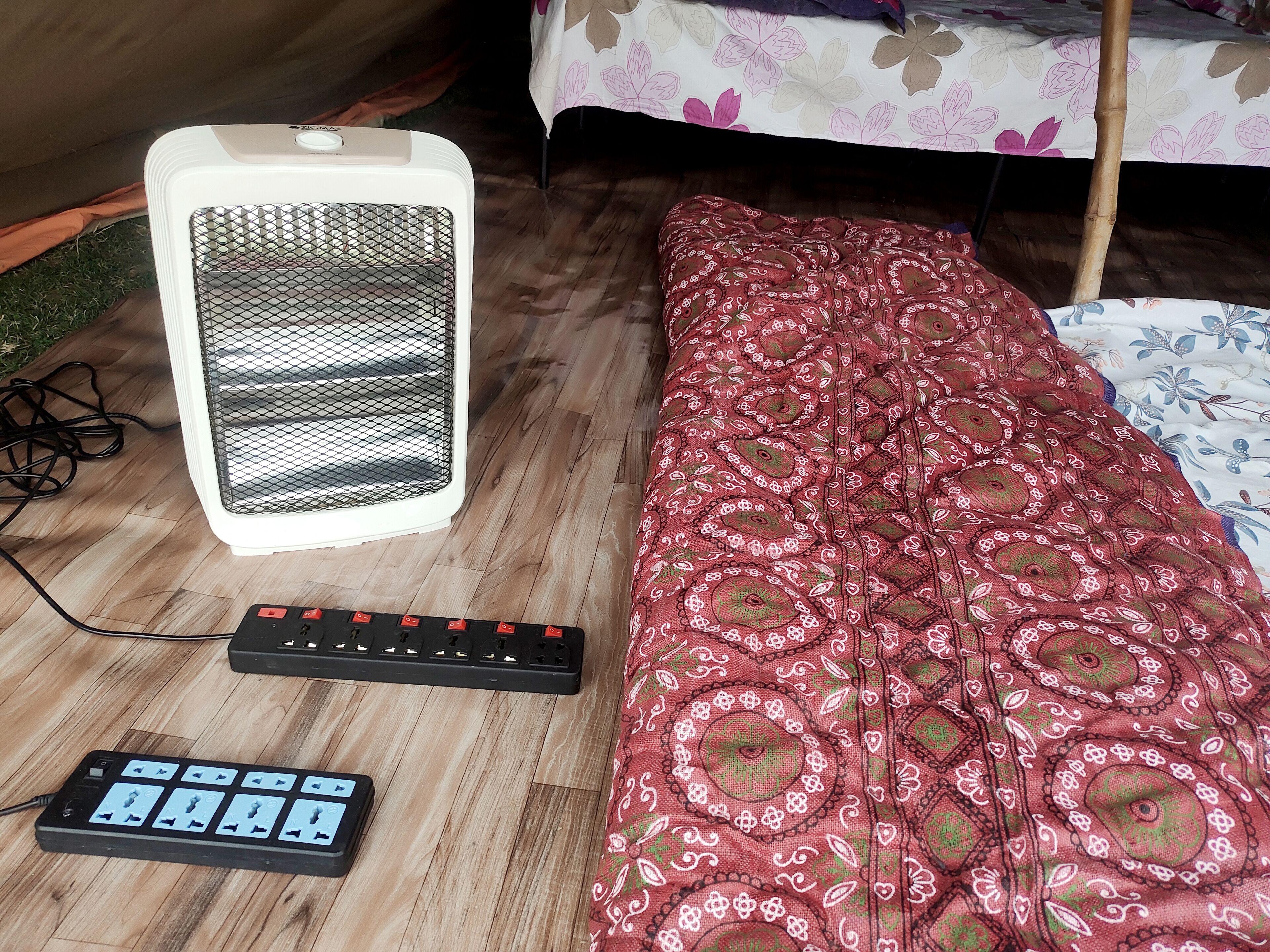 Deluxe Double Room, Balcony, Garden View | Laptop workspace, iron/ironing board