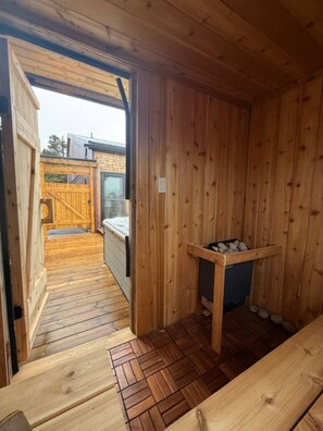 Sauna - The Gallery /Spa House in picturesque Oceanside community (Portuguese Cove)