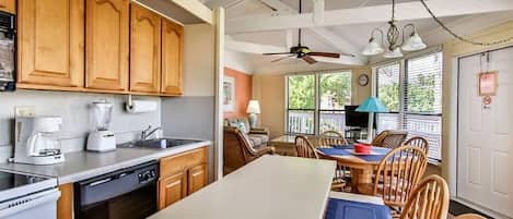 Deluxe Villa | Private kitchen | Full-size fridge, microwave, oven, stovetop