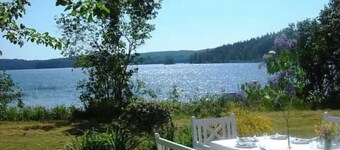 Large, child-friendly villa by the beach. WIFI.