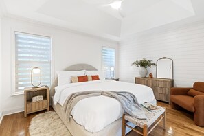 4 bedrooms, desk, iron/ironing board, travel cot