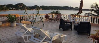 Annie's Ocean-Cozy 2BD with Stunning Bay Views
