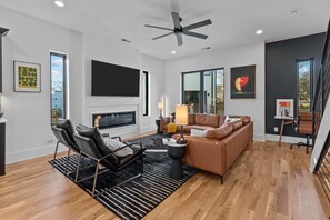 Smart TV, fireplace, books