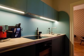 Horno, parrilla de estufa y lavavajillas