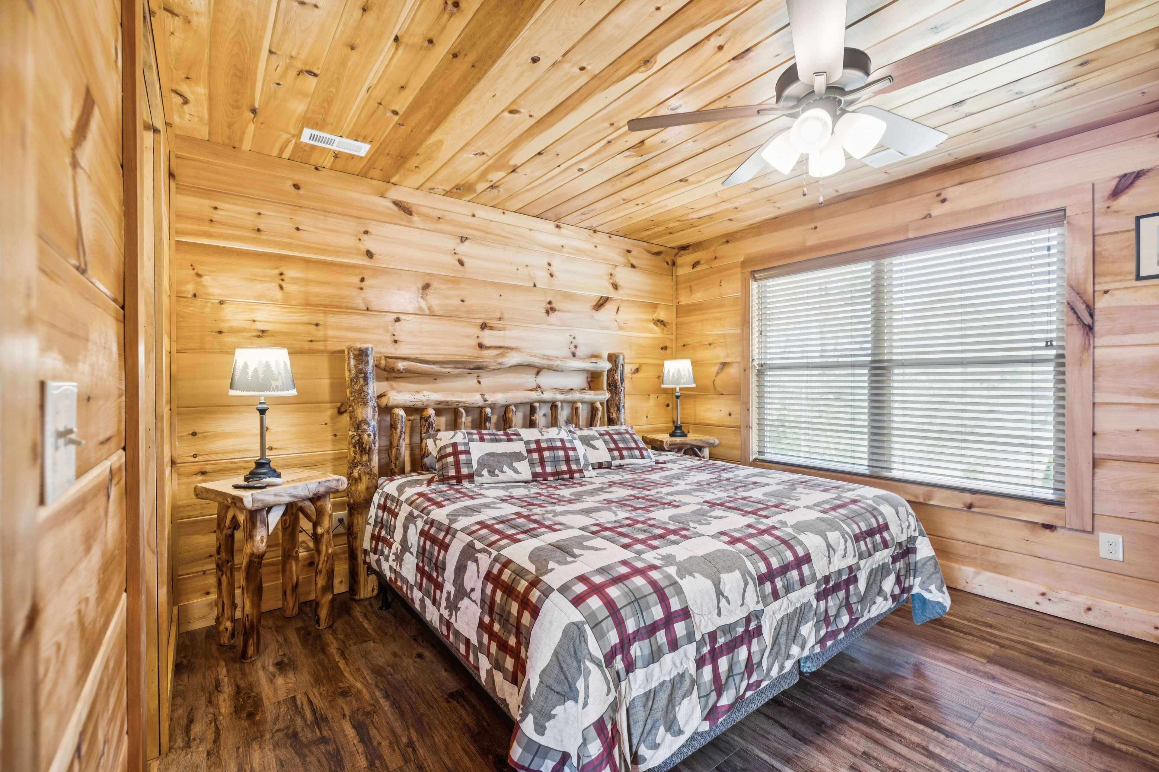 2 bedrooms, bed sheets