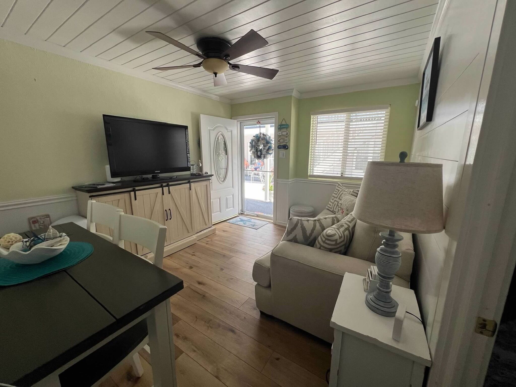 智能電視、壁爐