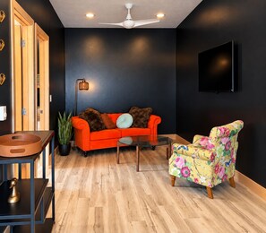 Living area - Downtown Norfolk Loft - 2 Bedroom + A Little Mystery (Norfolk)
