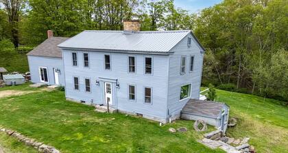 A - Farmhouse Apartment on a Cattle Farm