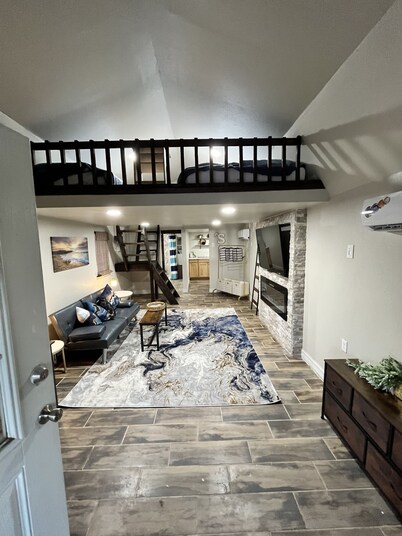 Experience tranquility & peace at the Sylvia Cabin 