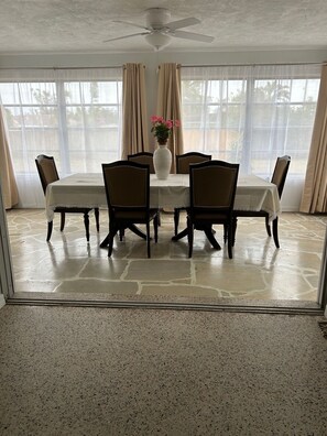 تناول الطعام