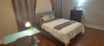 2-bedroom house - bring the pets!