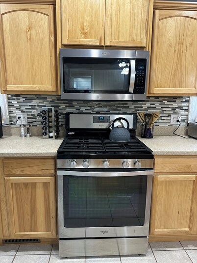 Custer Cottage / Fenced Yard