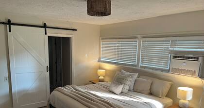 The Classic Colonial. Centrally located, 5 bedroom home in Lynchburg!