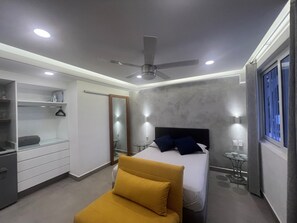 1 chambre, fer et planche à repasser, Wi-Fi gratuit, draps fournis