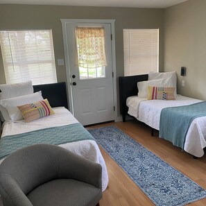 1 bedroom, bed sheets
