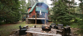 Cozy Family Cabin in Panorama Mountain Retreat