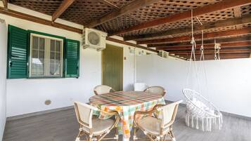 Departamento, 1 cama matrimonial y sofá cama, balcón, vista al valle | Terraza o patio