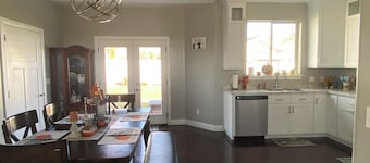 Charming 2-bedroom house in Beaver with AC, WiFi. Enjoy your stay