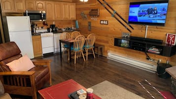 TV, fireplace, computer monitors