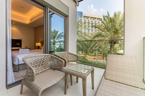 Spacious 4BR + Maids Room Villa in The Address Fujairah Residences Garden, Sharm