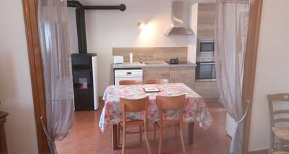 GĂźte des Hautes CĂŽtes de Beaune, ancienne demeure de vigneron ! <10min de Beaune