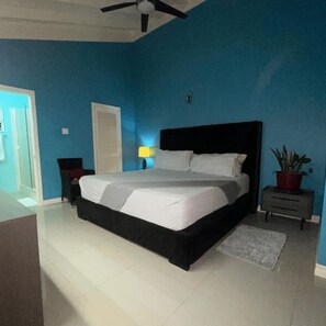 4 chambres, fer et planche à repasser, Wi-Fi