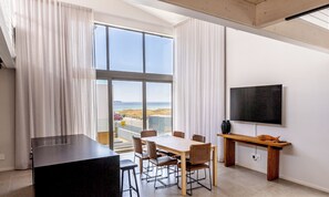 Dining - The Sea-View Lodge @ Ocean 9 (Cape Town)