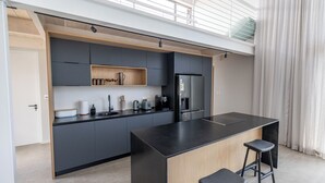 Macchina per tè/caffè, frigorifero, microonde, forno