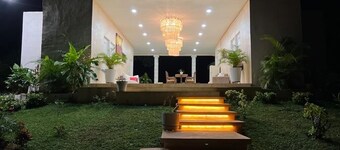 Cozy hotel suite in pleasant Homún with WiFi, AC