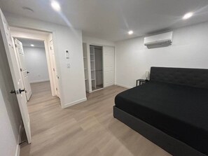 2 soverom, strykejern/-brett, reiseseng for barn og wi-fi (inkludert)