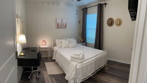 1 chambre, bureau, fer et planche à repasser, Wi-Fi